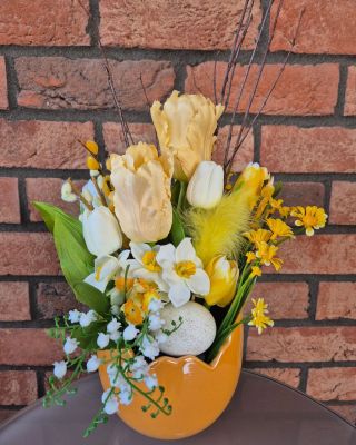 🐤💛 www.krasne-ubrusy.cz . . . #dekorace #jaro #jarnidekorace #dekoracenaporad #velikonoce #velikonocnidekorace