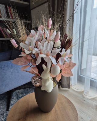 🤎🐰🤍 . . . #velikonoce #velikonocnidekorace #jaro #dekorace #dekoracenaporad