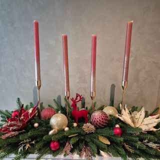 Burgundská. Jednoznačně jedna z časově nejnáročnějších dekorací. Ale stojí za to.❤️ 🛍www.mbhomedecor.cz . . ....